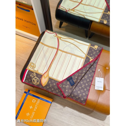 Louis Vuitton Lightweight Scarf in 218398