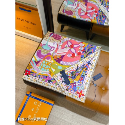 Louis Vuitton Lightweight Scarf in 218399