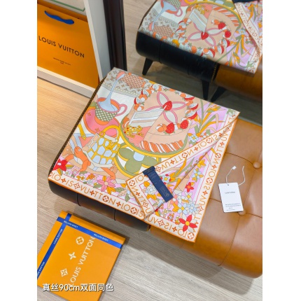 Louis Vuitton Lightweight Scarf in 218401