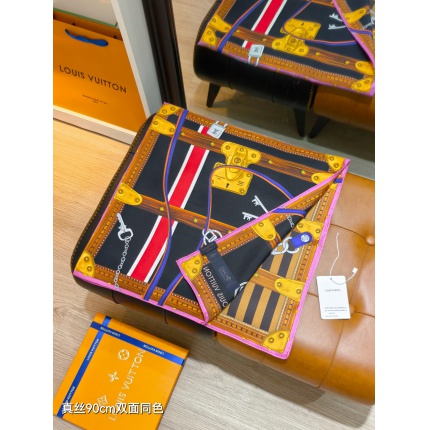 Louis Vuitton Lightweight Scarf in 218410