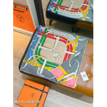 Hermes Cashmere scarf in 218426