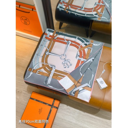 Hermes Cashmere scarf in 218427
