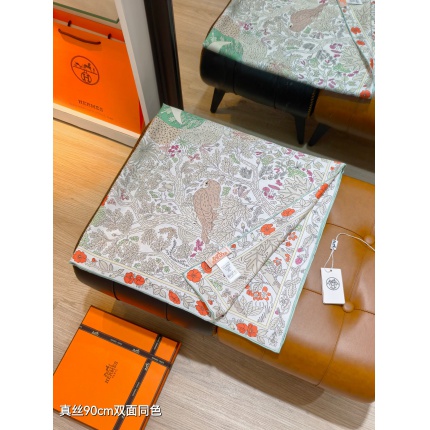 Hermes Cashmere scarf in 218439