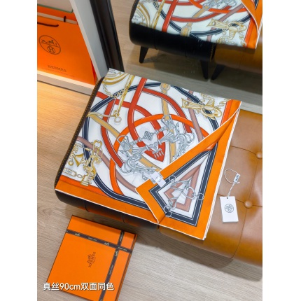 Hermes Cashmere scarf in 218444