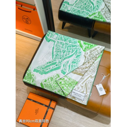 Hermes Cashmere scarf in 218446