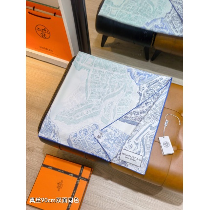 Hermes Cashmere scarf in 218448