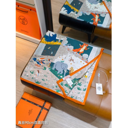 Hermes Cashmere scarf in 218470