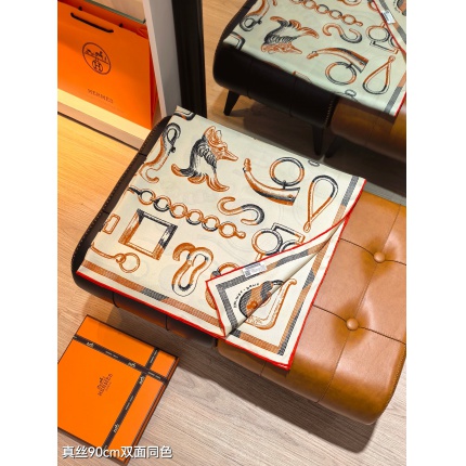 Hermes Cashmere scarf in 218479