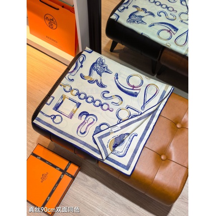 Hermes Cashmere scarf in 218480