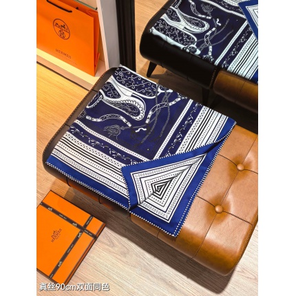 Hermes Cashmere scarf in 218482