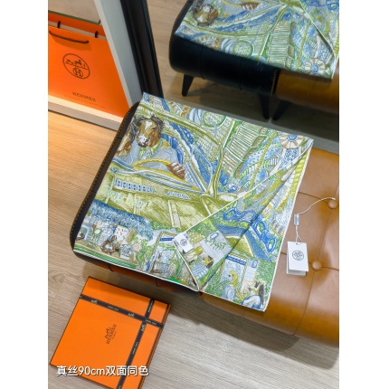 Hermes Cashmere scarf in 218501