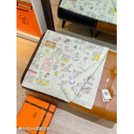 Hermes Cashmere scarf in 218513