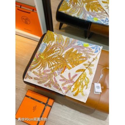 Hermes Cashmere scarf in 218519