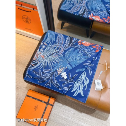 Hermes Cashmere scarf in 218520