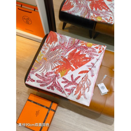 Hermes Cashmere scarf in 218521
