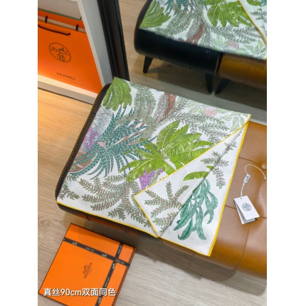 Hermes Cashmere scarf in 218522