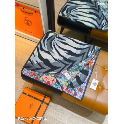 Hermes Cashmere scarf in 218524