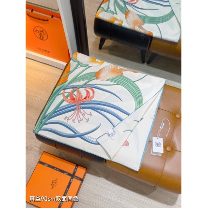 Hermes Cashmere scarf in 218531