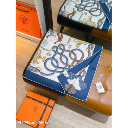 Hermes Cashmere scarf in 218537