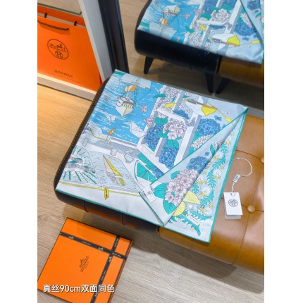 Hermes Cashmere scarf in 218541