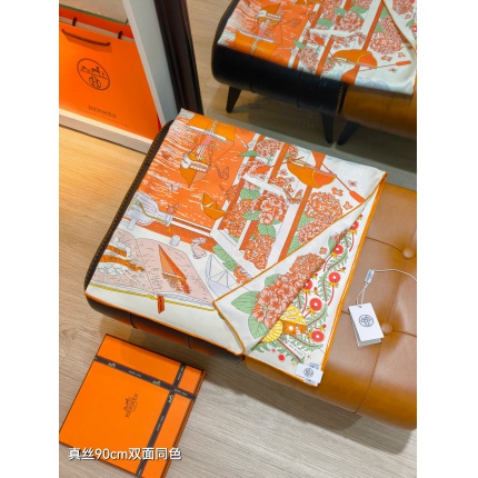 Hermes Cashmere scarf in 218542
