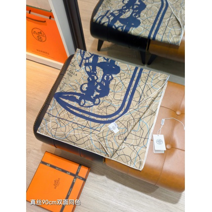 Hermes Cashmere scarf in 218544