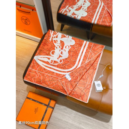 Hermes Cashmere scarf in 218547