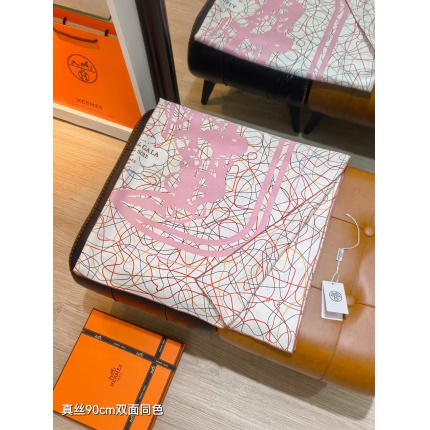 Hermes Cashmere scarf in 218548