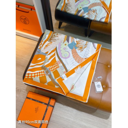Hermes Cashmere scarf in 218553