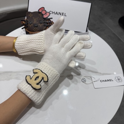 New Arrivals Chanel Gloves in 218559