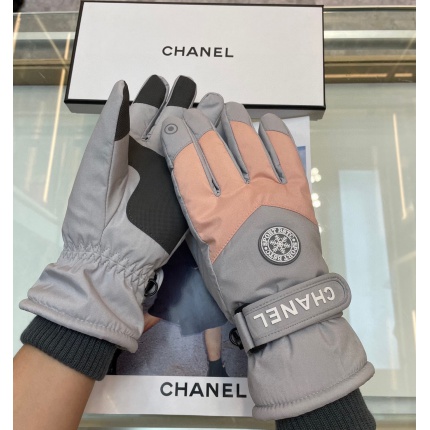 New Arrivals Chanel Gloves in 218563