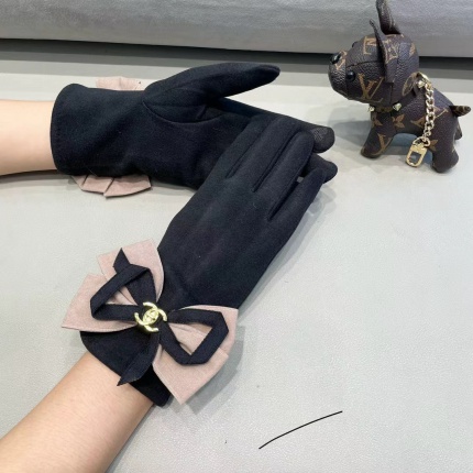 New Arrivals Chanel Gloves in 218578