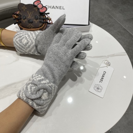 New Arrivals Chanel Gloves in 218612