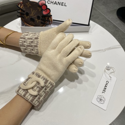 New Arrivals Chanel Gloves in 218613
