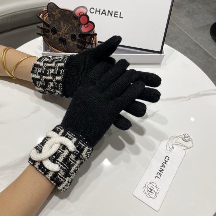 New Arrivals Chanel Gloves in 218614