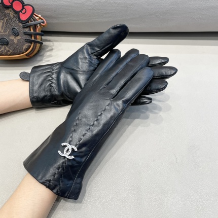 New Arrivals Chanel Gloves in 218626