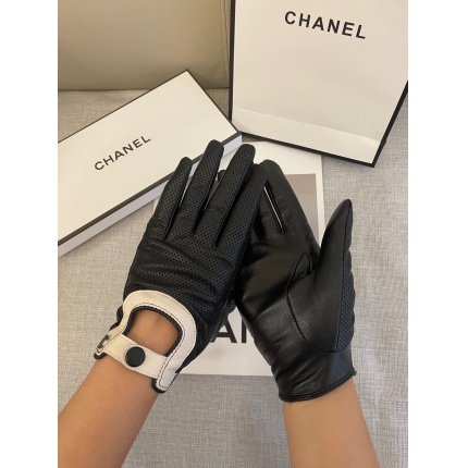 New Arrivals Chanel Gloves in 218631