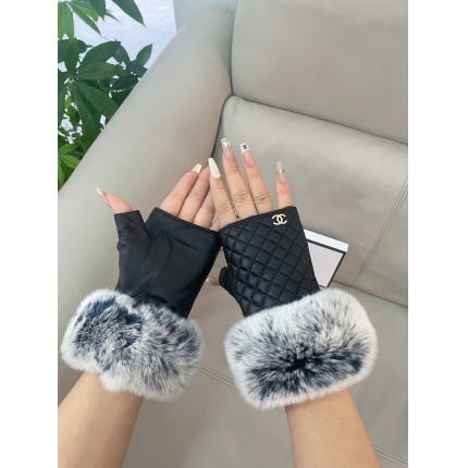 New Arrivals Chanel Gloves in 218643