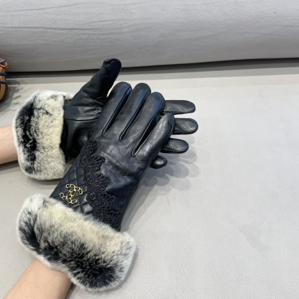 New Arrivals Chanel Gloves in 218660