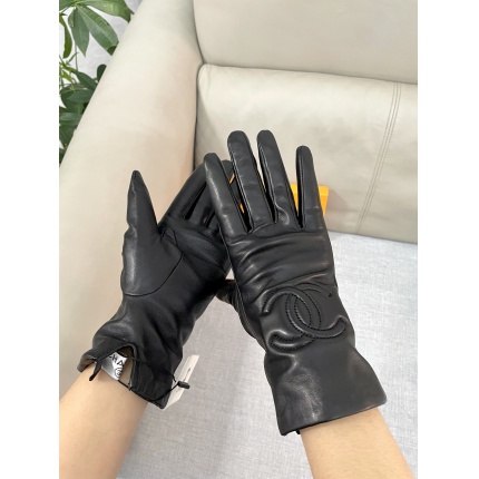 New Arrivals Chanel Gloves in 218665