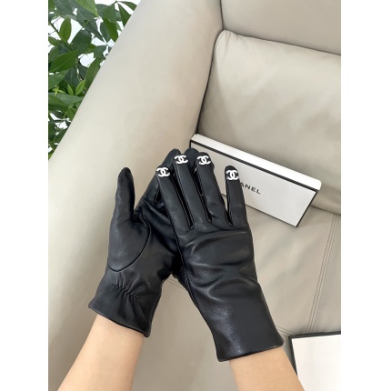 New Arrivals Chanel Gloves in 218667