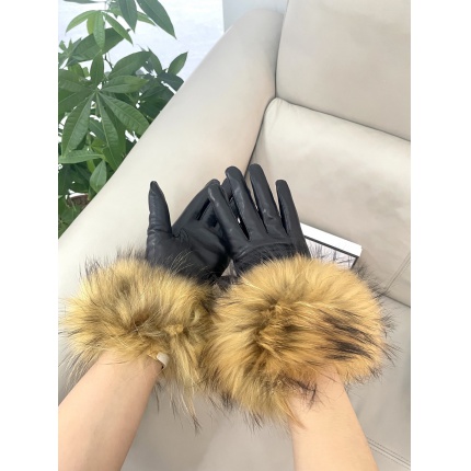 New Arrivals Chanel Gloves in 218673