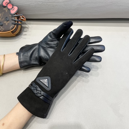 New Arrivals Prada Gloves in 218785