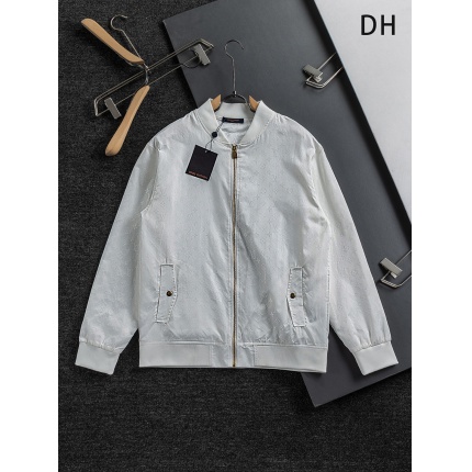 Louis Vuitton Thin Jackets For Men in 218855