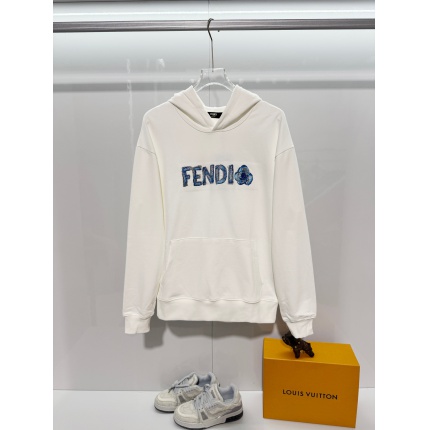 Fendi Hoodies for Men in 218902