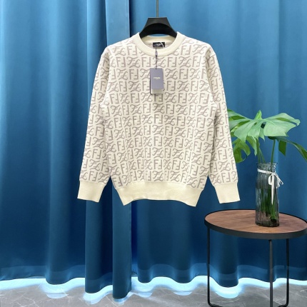 Fendi Sweaters in 218910