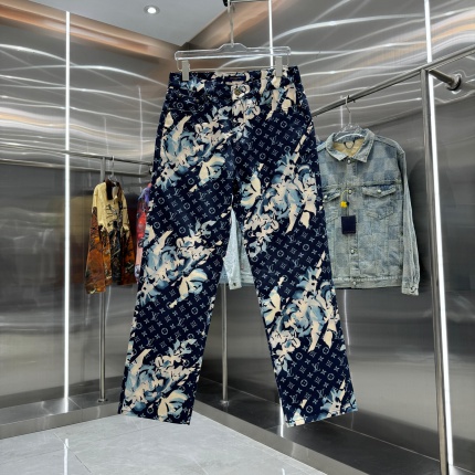 Louis Vuitton Jeans for Men in 218933