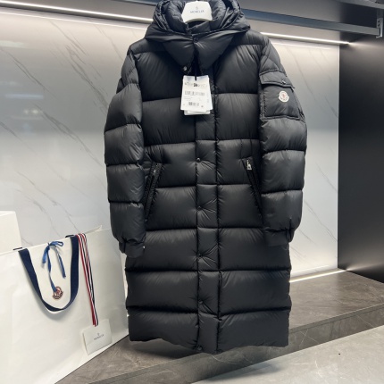 Moncle Thick Coats For Men in 219076