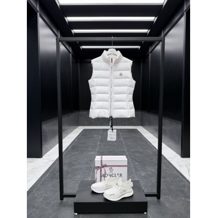 Moncle Thick Coats For Men in 219078