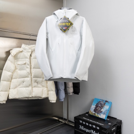 ARC TERYX Jackets for Men in 219425